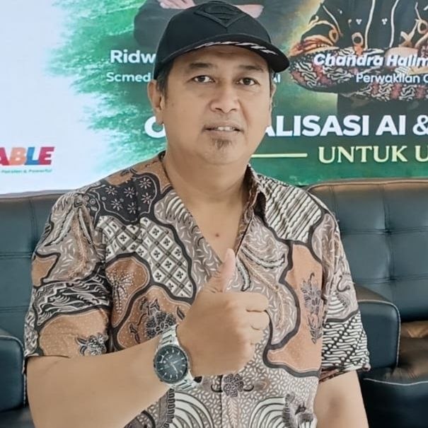 photo_6206497604565142935_x